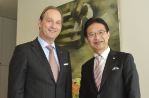 写真:市長とリュック・リーバウトさん