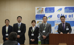 動画サムネイル：令和2年4月2日定例記者会見