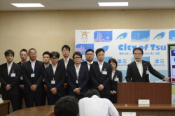 動画サムネイル:平成28年5月6日定例記者会見