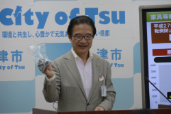 動画サムネイル:平成28年7月4日定例記者会見