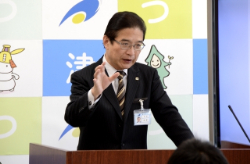 写真:平成27年2月4日定例記者会見の様子