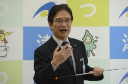 写真:平成27年3月23日定例記者会見の様子