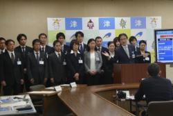 写真:平成27年4月3日定例記者会見の様子