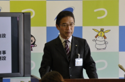 写真：平成25年1月8日定例記者会見の様子