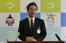 写真：平成25年2月21日定例記者会見の様子