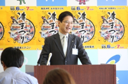 写真:平成24年9月21日定例記者会見の様子