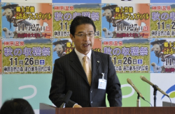 写真:平成23年11月17日定例記者会見の様子