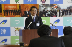 写真:平成23年11月30日定例記者会見の様子