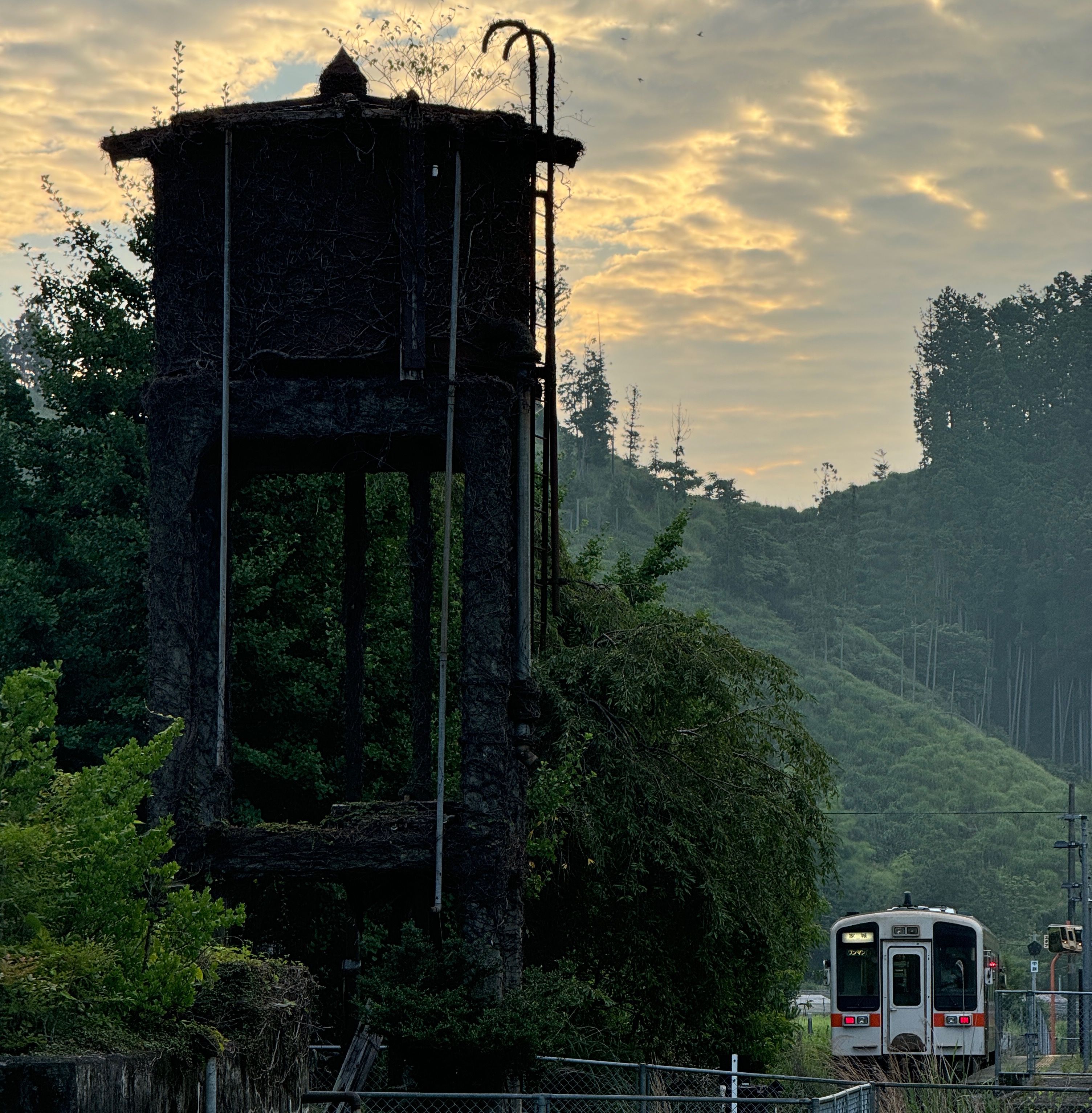 写真：旧国鉄伊勢奥津駅給水塔2