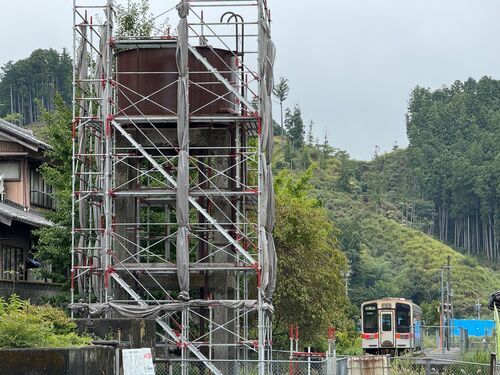 写真：塗装後の給水塔