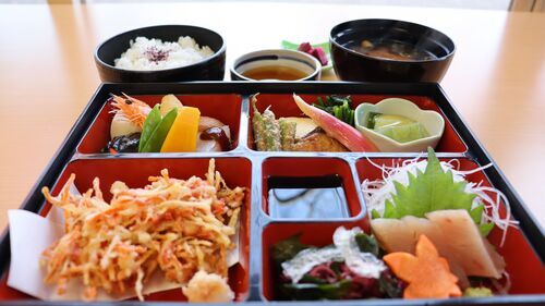 写真：君ケ野御膳