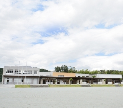 写真：義務教育学校みさとの丘学園