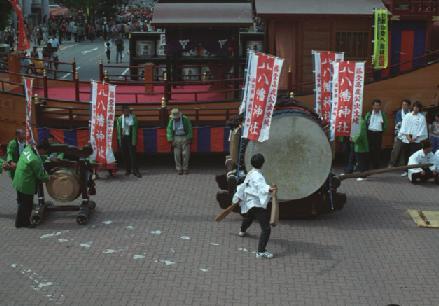 写真：津祭りでの甲良町在士大太鼓
