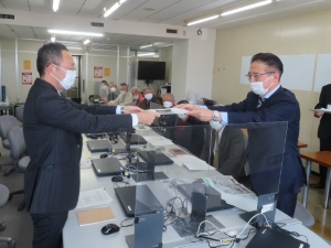 写真:相川水系三重県庁要望活動