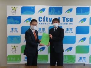 写真：三重県印刷工業組合来訪