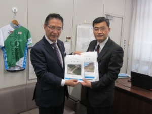 写真：久保田誉官房審議官