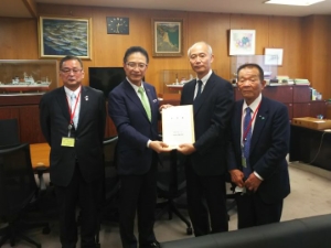 写真：神谷崇長官