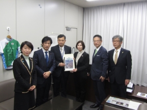 写真：中勢バイパス期成同盟会の国土交通省への要望活動