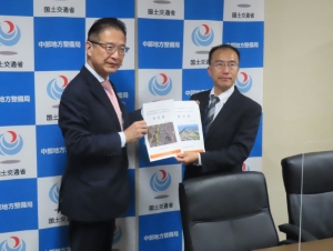 写真：森川泰敬建設部長