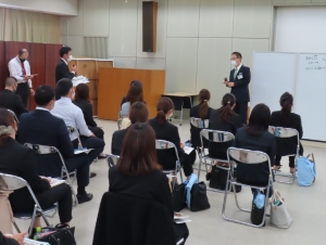 写真:令和4年度新任主査研修講話