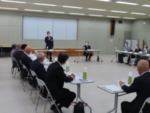 写真:津市農業委員会委員との懇談会