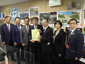 写真：三上砂防部長