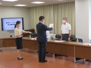 写真:ケーブルテレビ委嘱状