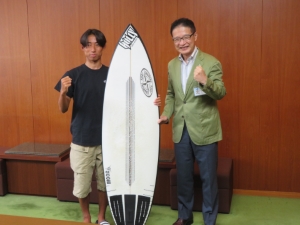 写真:全日本サーフィン選手権