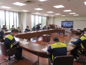 写真：図上訓練本部会議