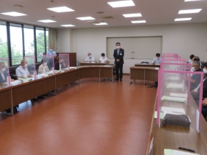 写真：スポーツ審議会委員委嘱挨拶