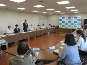 写真：私立幼稚園こども園協会懇談会