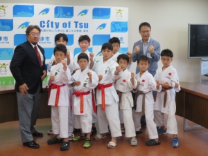 写真：津南空手スポーツ少年団