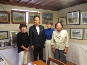 写真:ゆずり葉三姉妹展