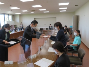 写真：津市健康づくり推進懇話会委員委嘱式2