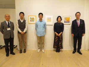 写真：季刊誌アルスの風 装画作家展