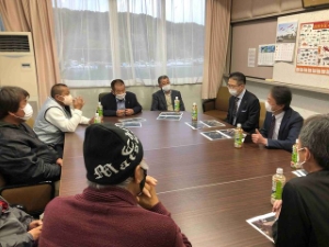 写真:三重県漁港漁場協会 三重外湾漁協意見交換2
