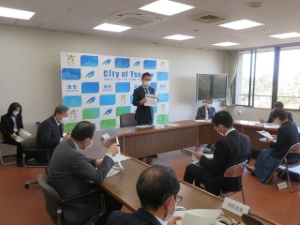 写真：第124回新型コロナウイルス感染症対策本部会議