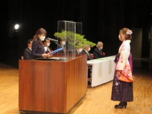 写真：三重短期大学位記授与式2