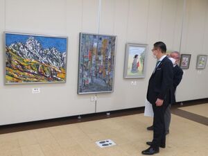 写真：津いずみ会日本画展