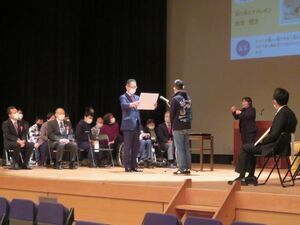 写真：三重県障がい者芸術文化祭表彰式2