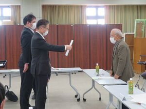 写真：森林整備協議会委員委嘱式1