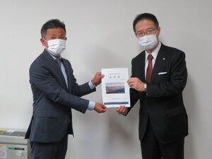 写真：小泉克巳用地部長