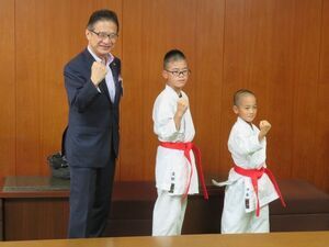 写真：津一志空手スポーツ少年団