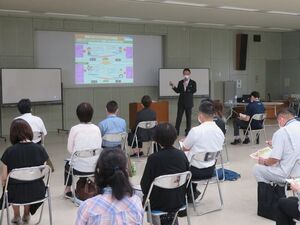 写真：新任担当主幹級研修
