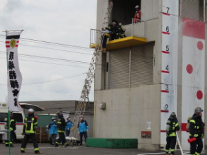 写真:火災対応訓練視閲2