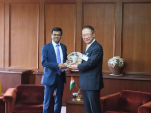 写真：チャンドル・アッパル総領事 来訪1