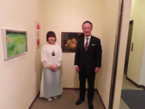 写真：倉田ひとみさん個展 鑑賞