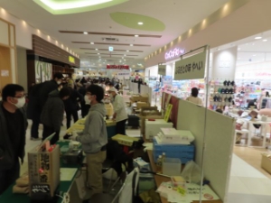 写真:第12回スイーつフェスタの様子