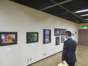 写真:第3回三重県芸術写真作家協会(MAPS)写真展、三重県高校写真連盟第29回高校生入賞作品展示 鑑賞