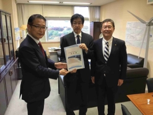 写真：津松阪港直轄海岸事業期成同盟会・三重県雲出川治水事業促進期成同盟会 要望活動2